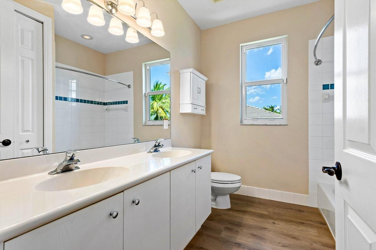 4923 NW 110th Way, Coral Springs