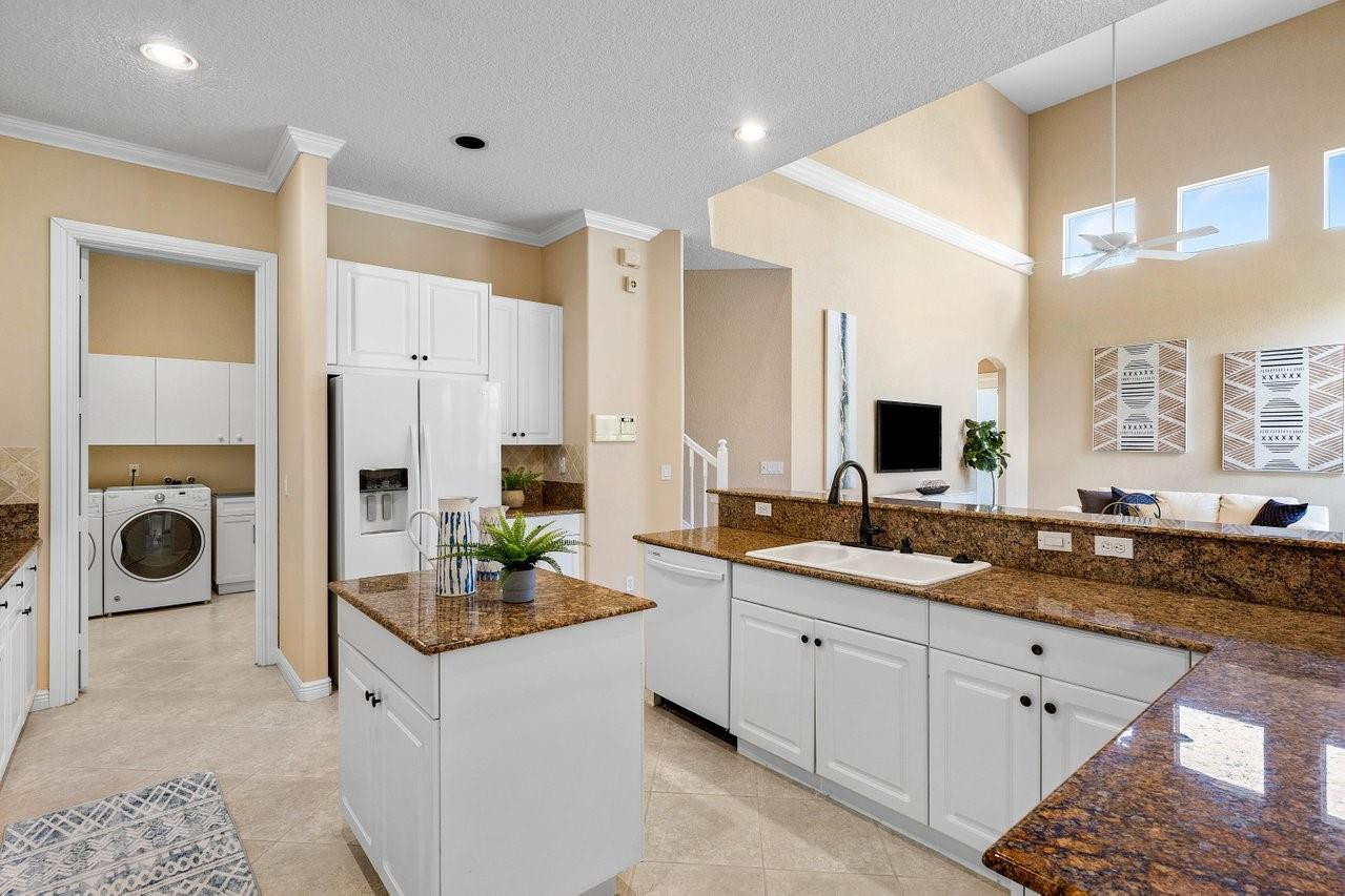 4923 NW 110th Way, Coral Springs