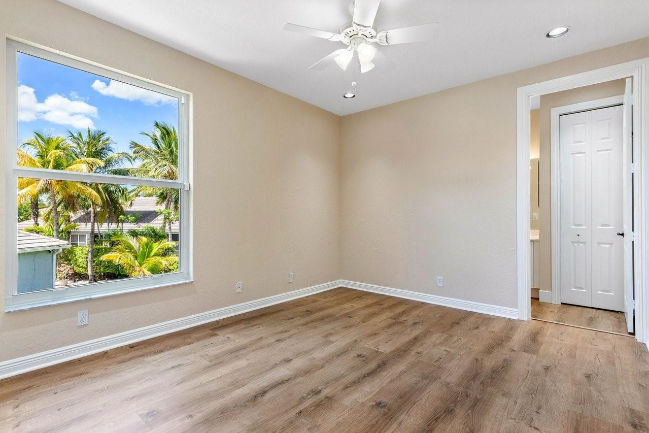 4923 NW 110th Way, Coral Springs