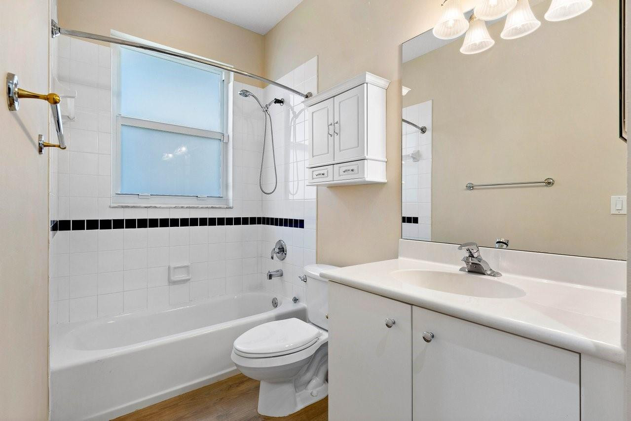 4923 NW 110th Way, Coral Springs