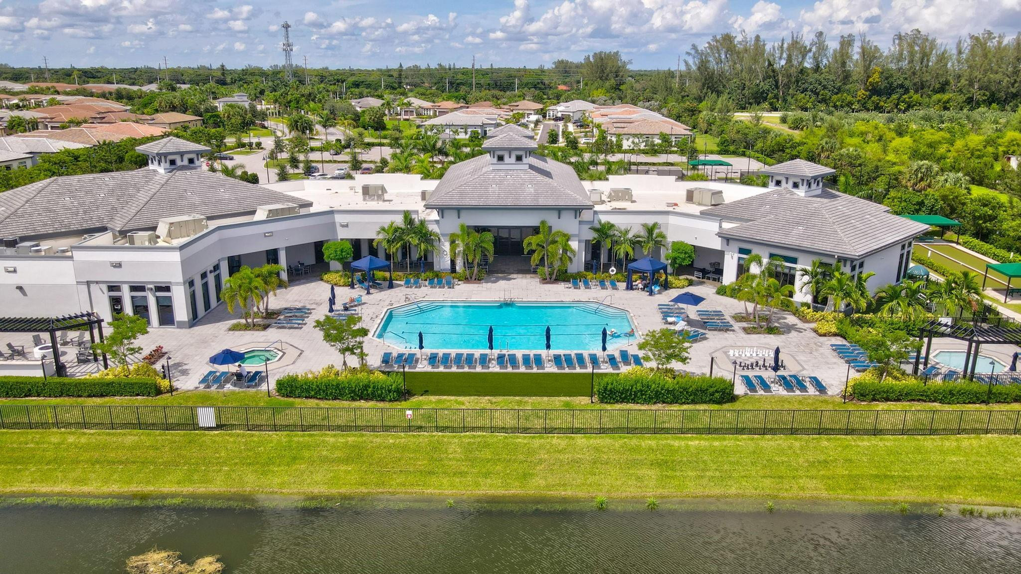 8027 Juniper Drive, Parkland