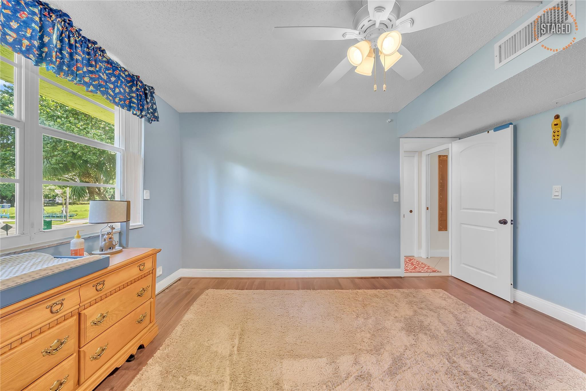 550 Oaks Lane 201, Pompano Beach Unit: 201