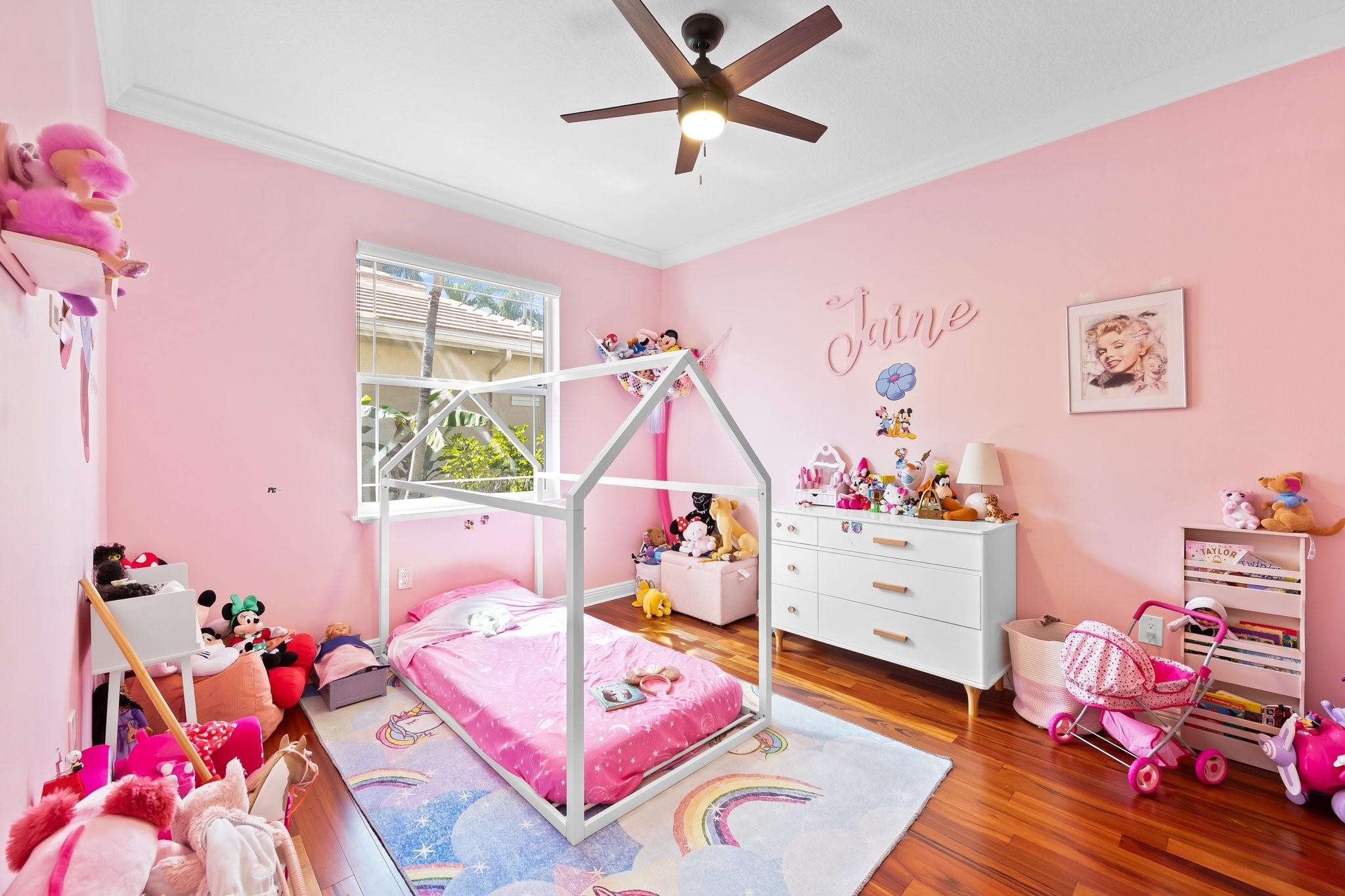 19450 Saturnia Lakes Dr