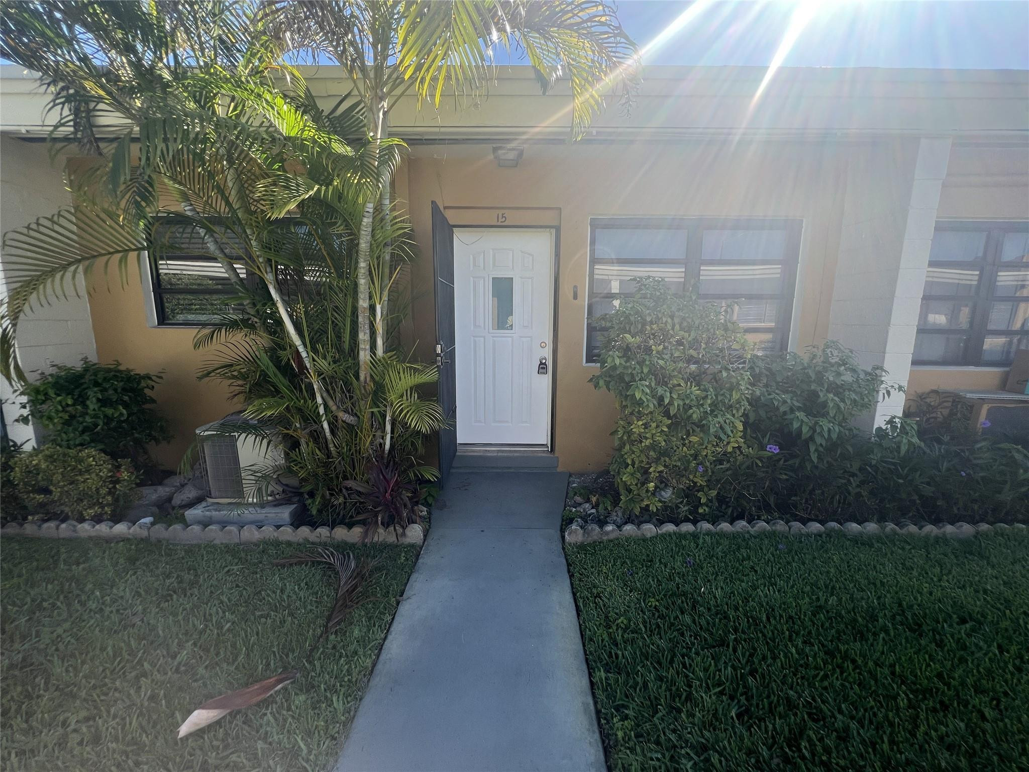 1845 W Pembroke Road, Hollywood