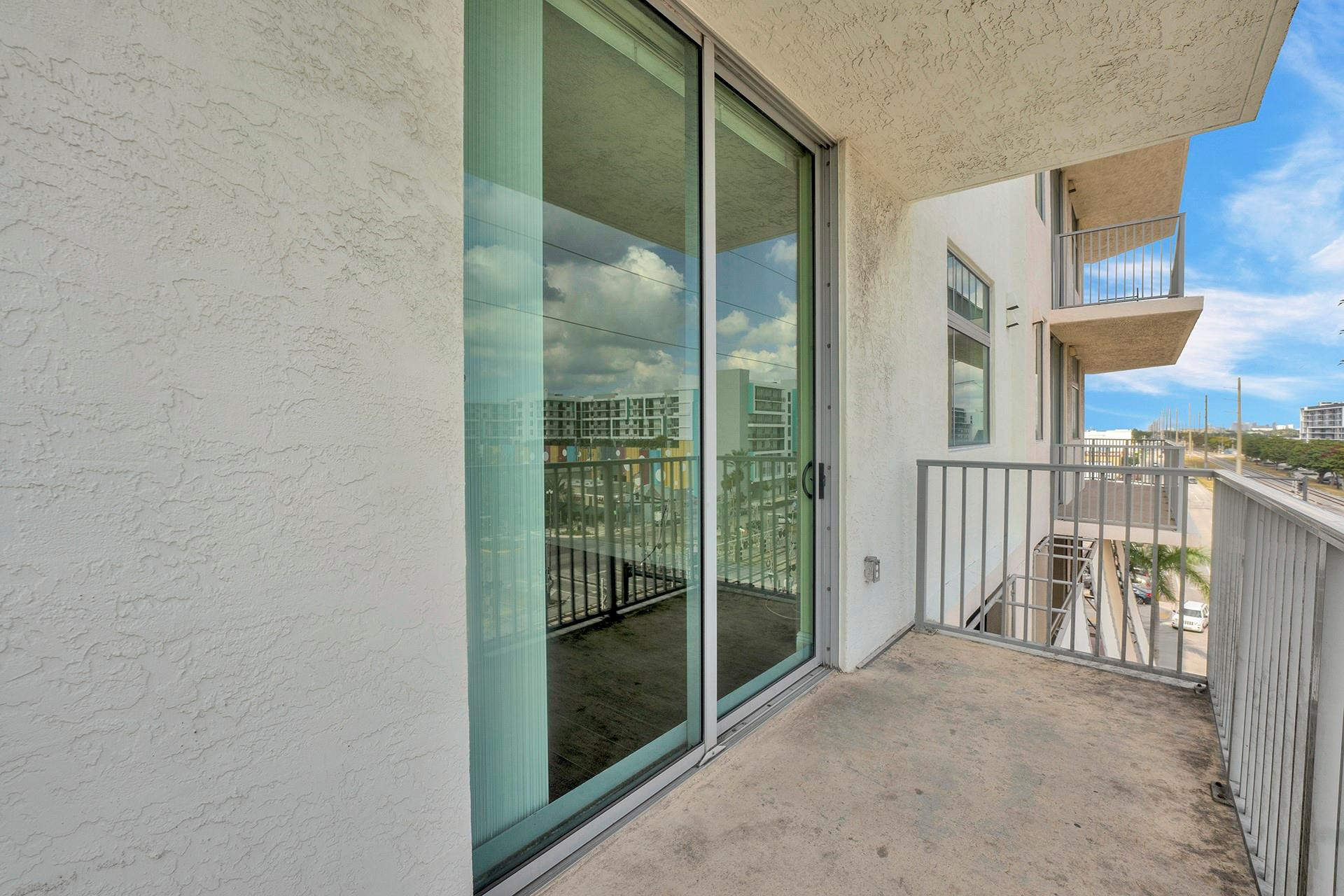 140 S Dixie Highway 413, Hollywood Unit: 413