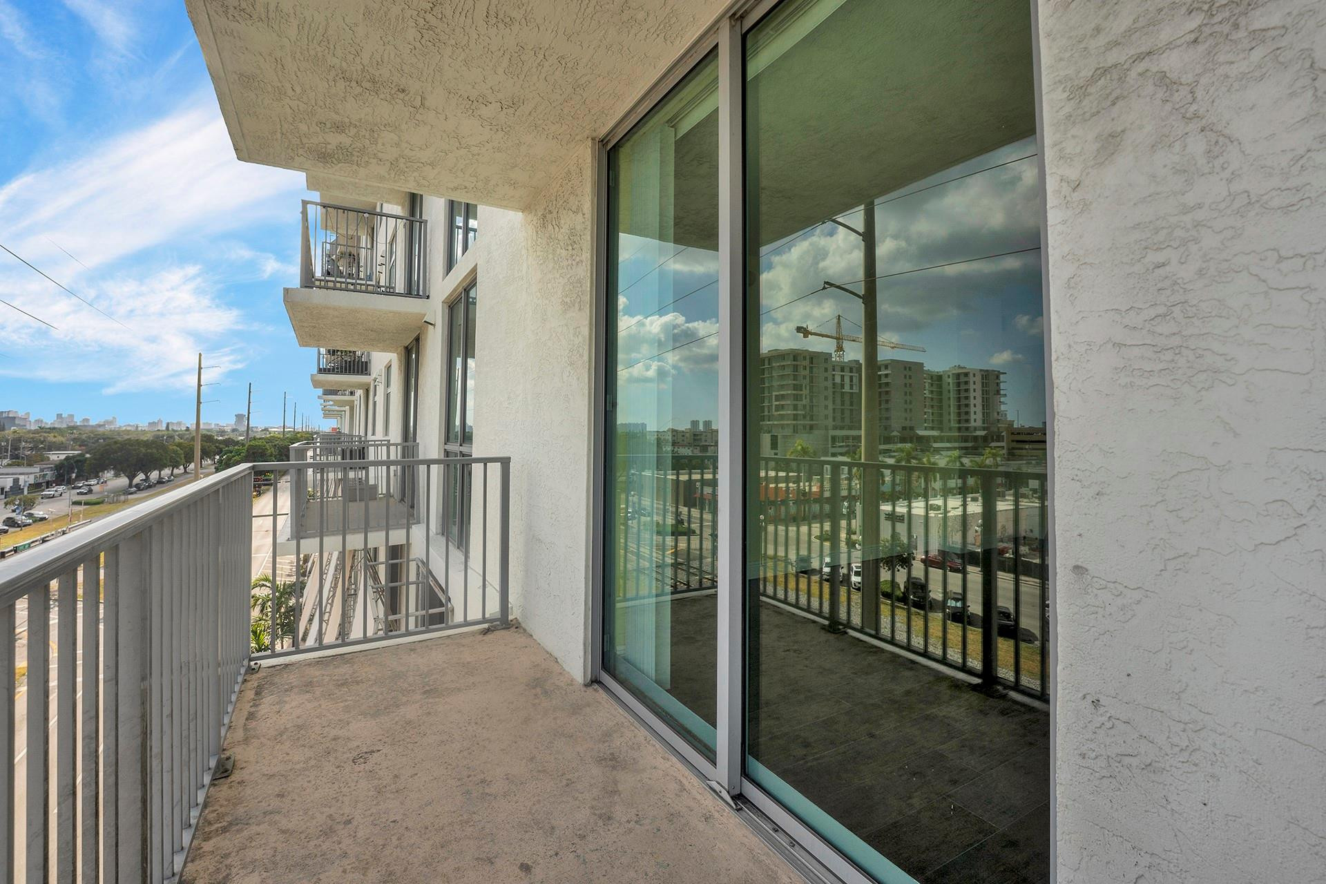 140 S Dixie Highway 413, Hollywood Unit: 413
