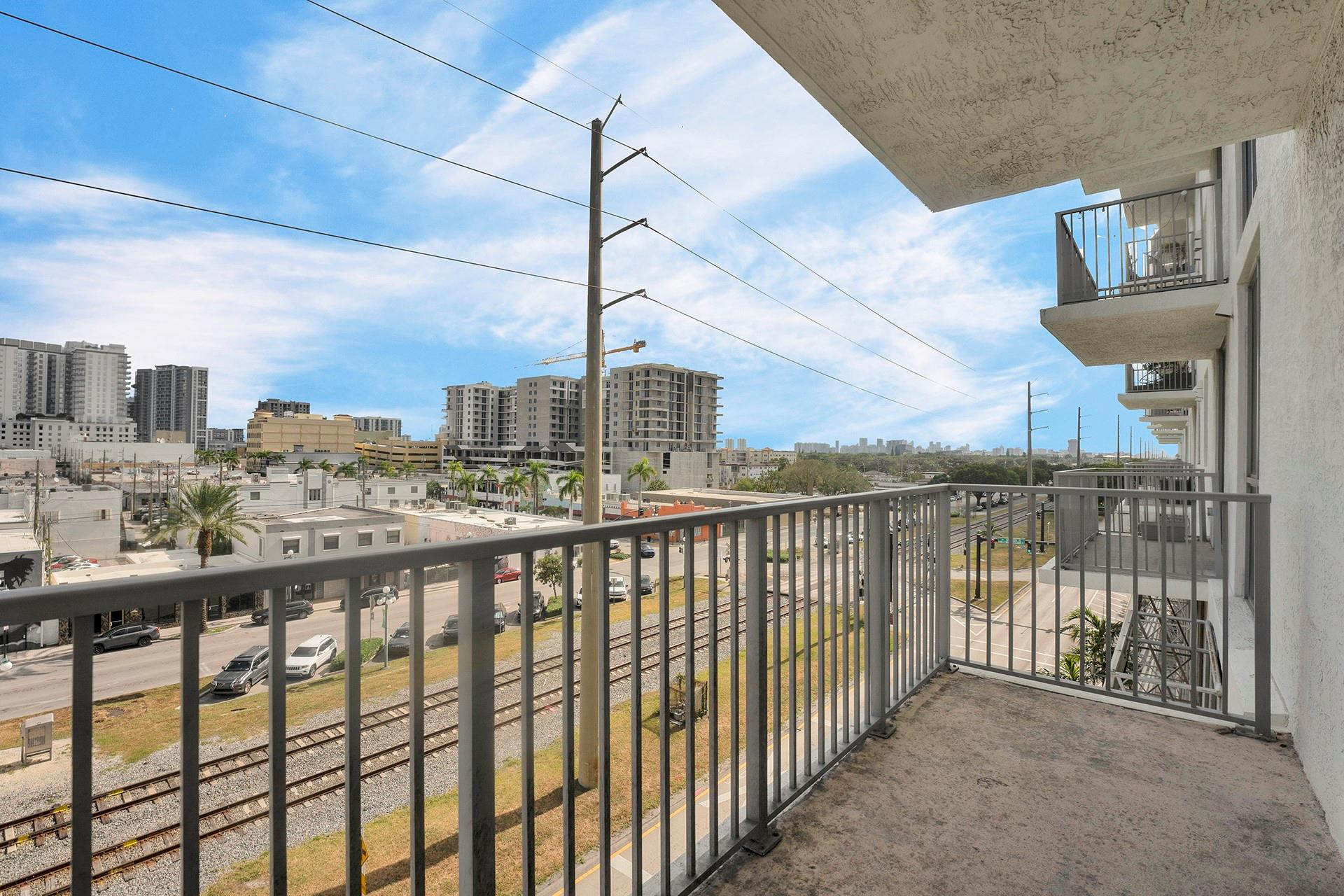 140 S Dixie Highway 413, Hollywood Unit: 413