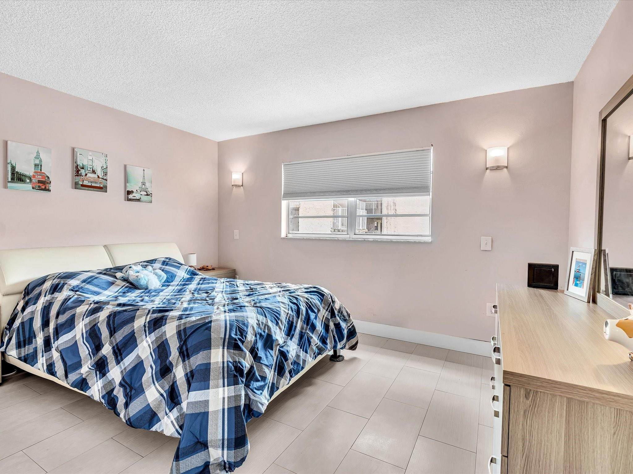 1075 W 68th St 203