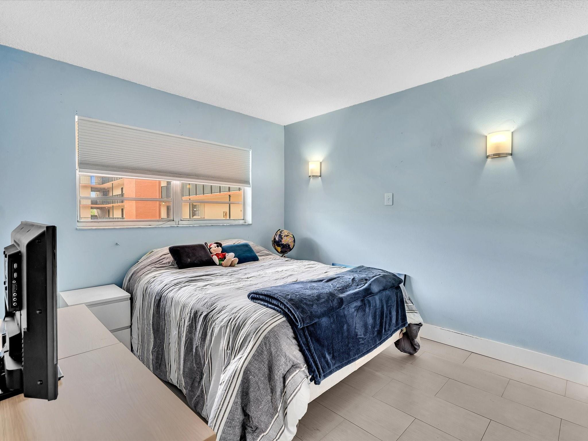 1075 W 68th St 203