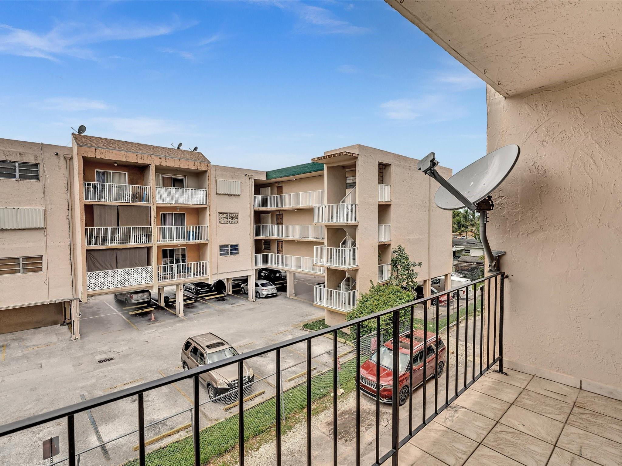1075 W 68th St 203