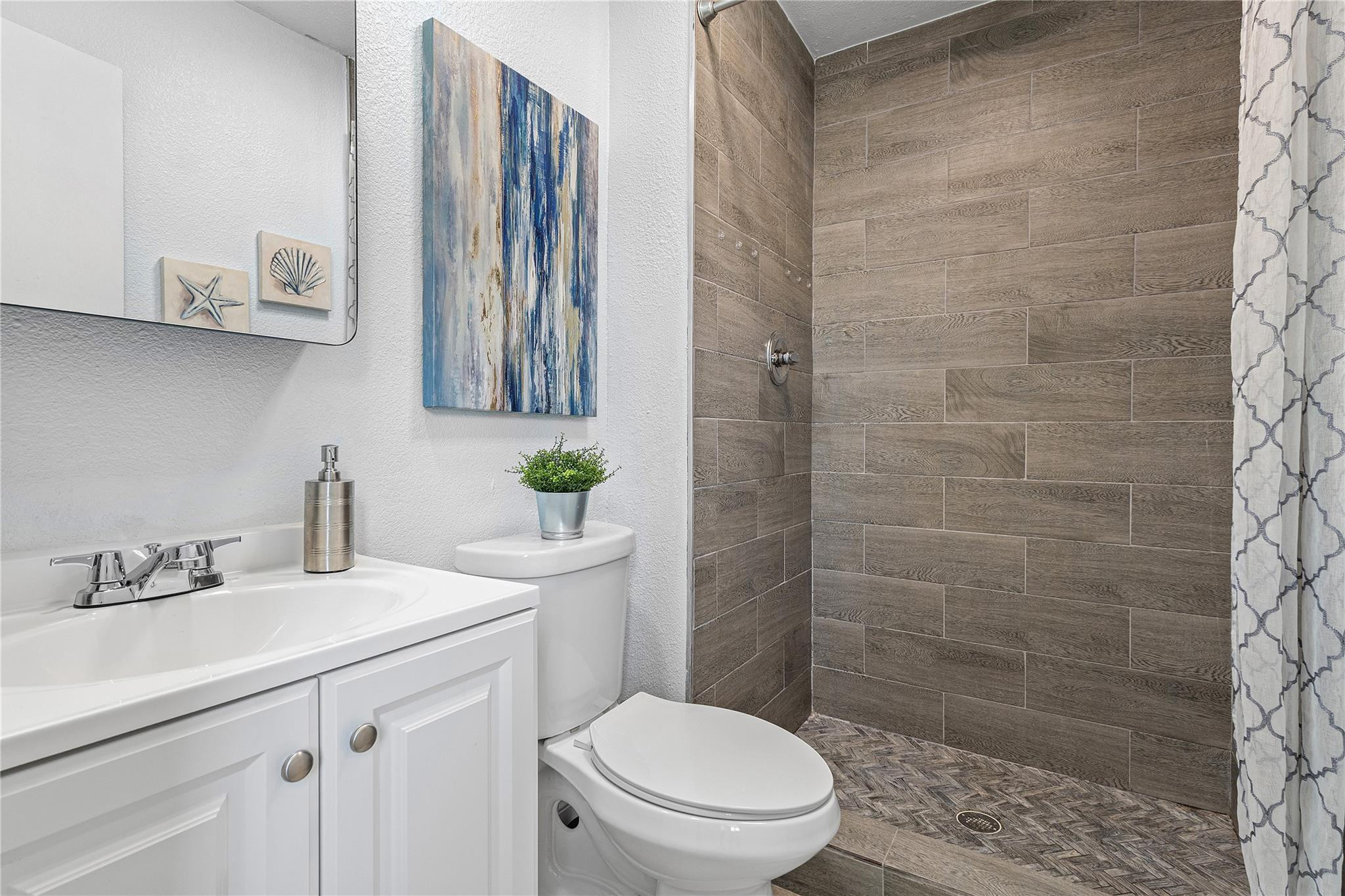 8257 Cedar Hollow Ln