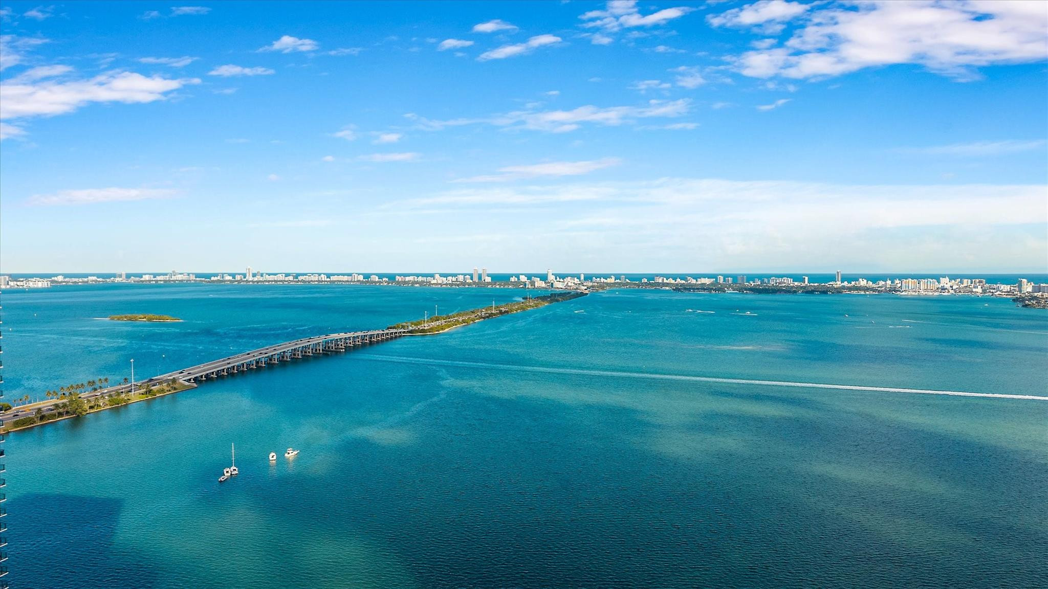 650 NE 32nd Street 4501