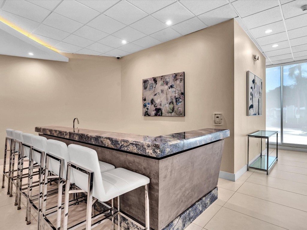 3001 S Ocean Dr 943