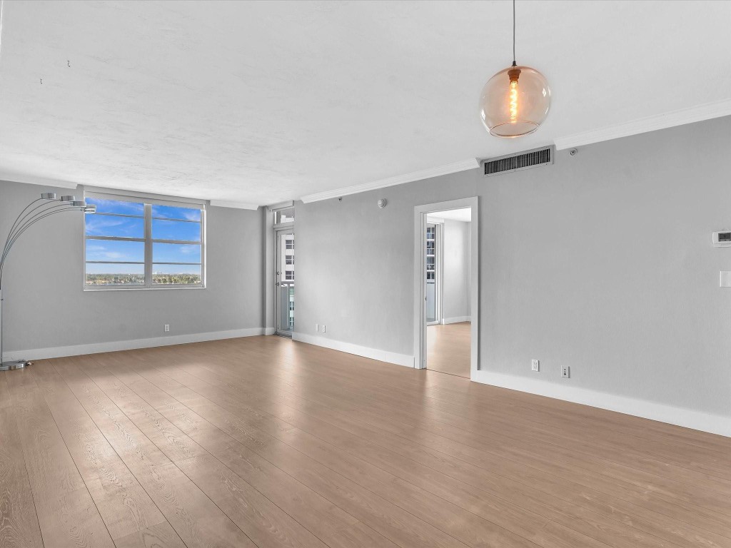 3001 S Ocean Dr 943