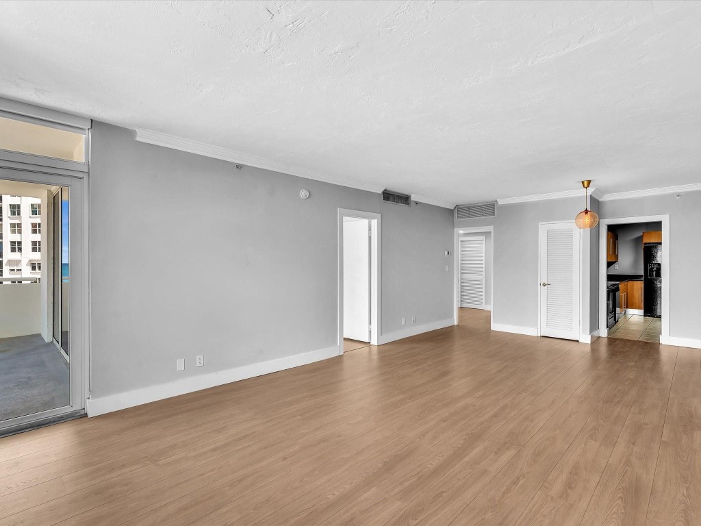 3001 S Ocean Dr 943