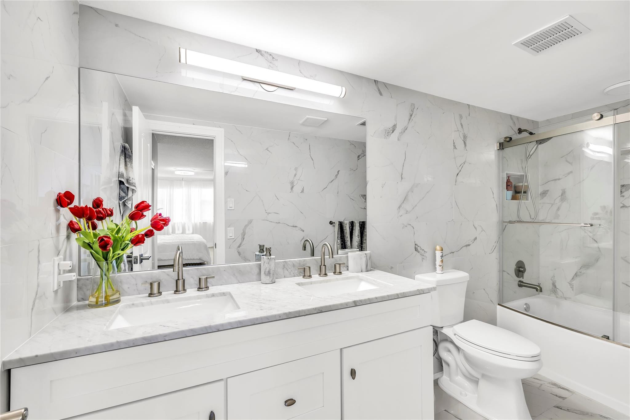 4330 Hillcrest Drive 810