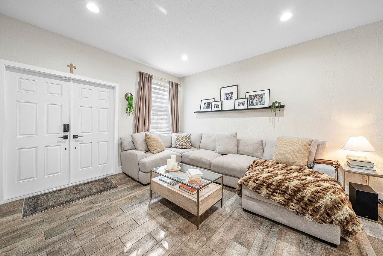 3876 SW 169th Ter