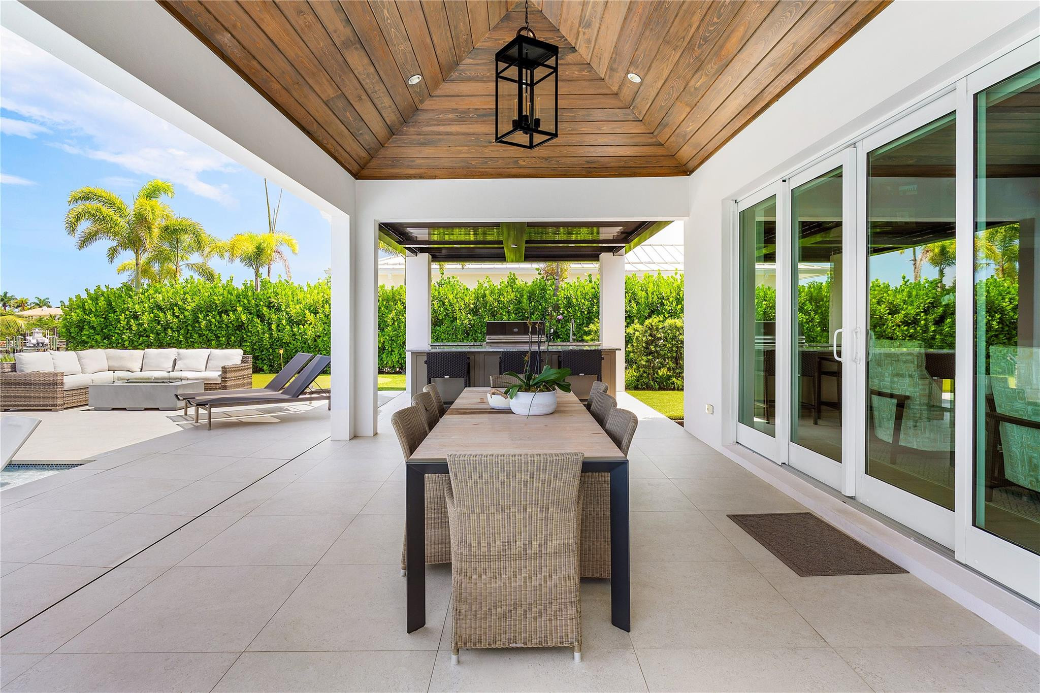 2842 SW Rivers End Way