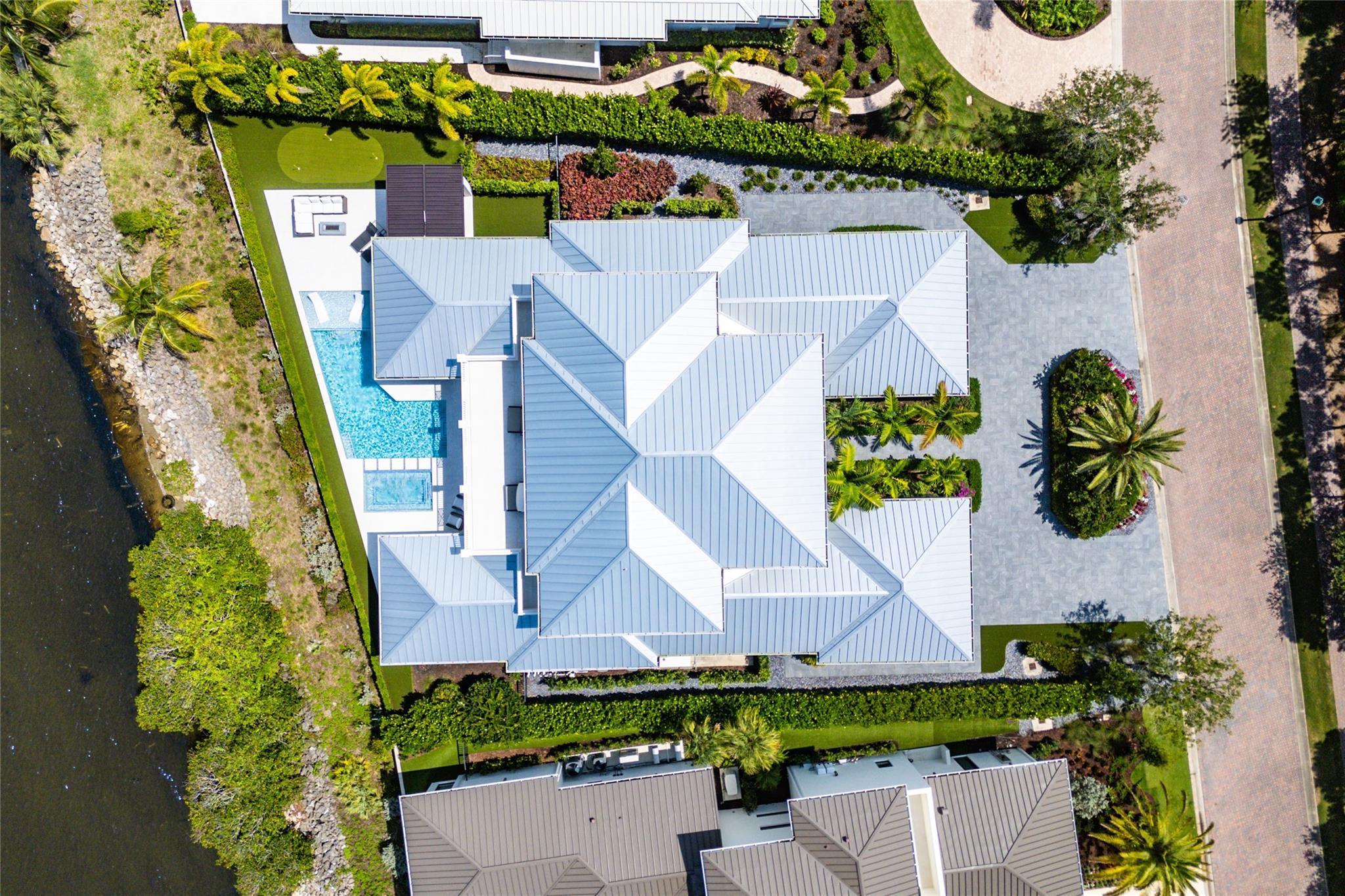 2842 SW Rivers End Way