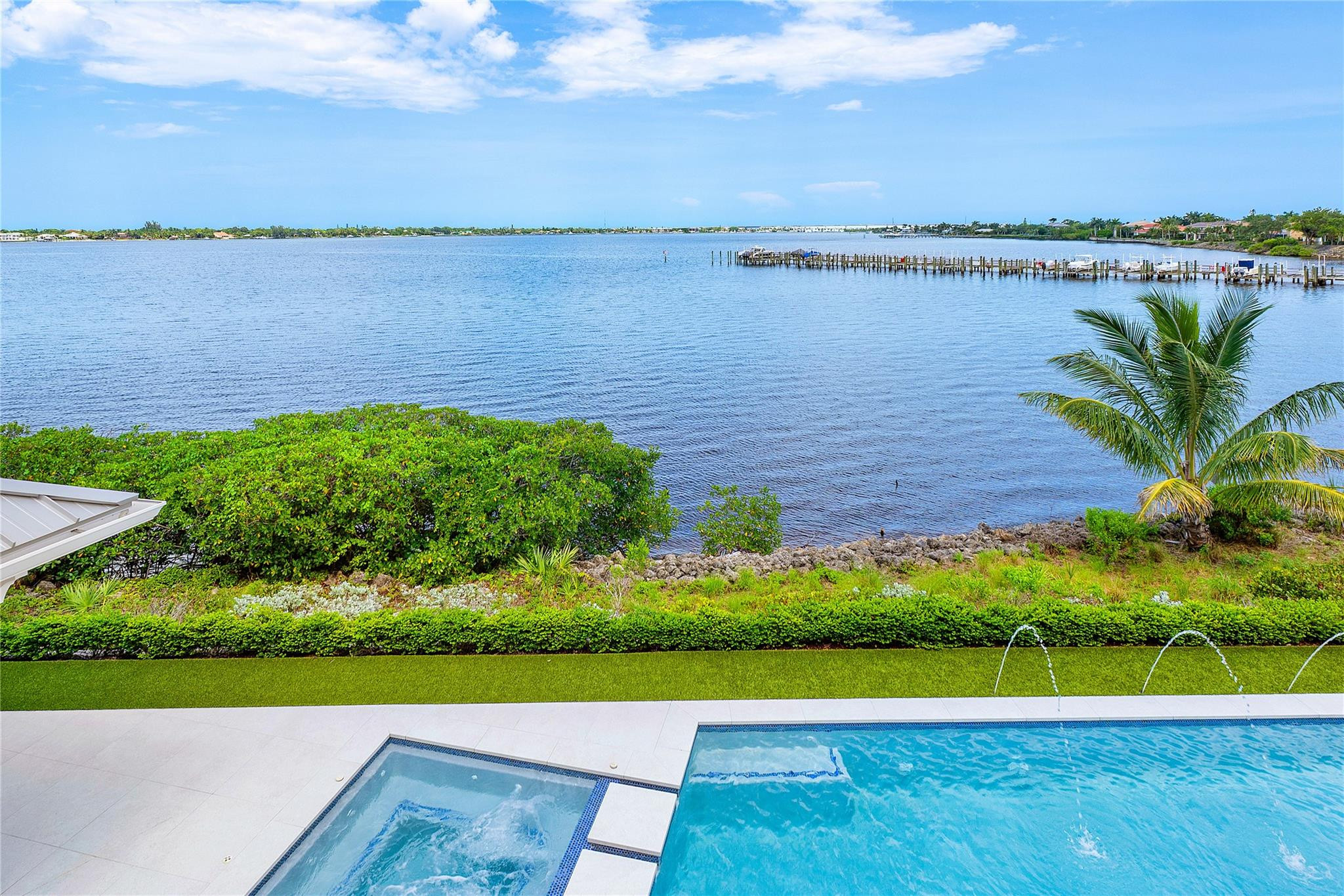 2842 SW Rivers End Way