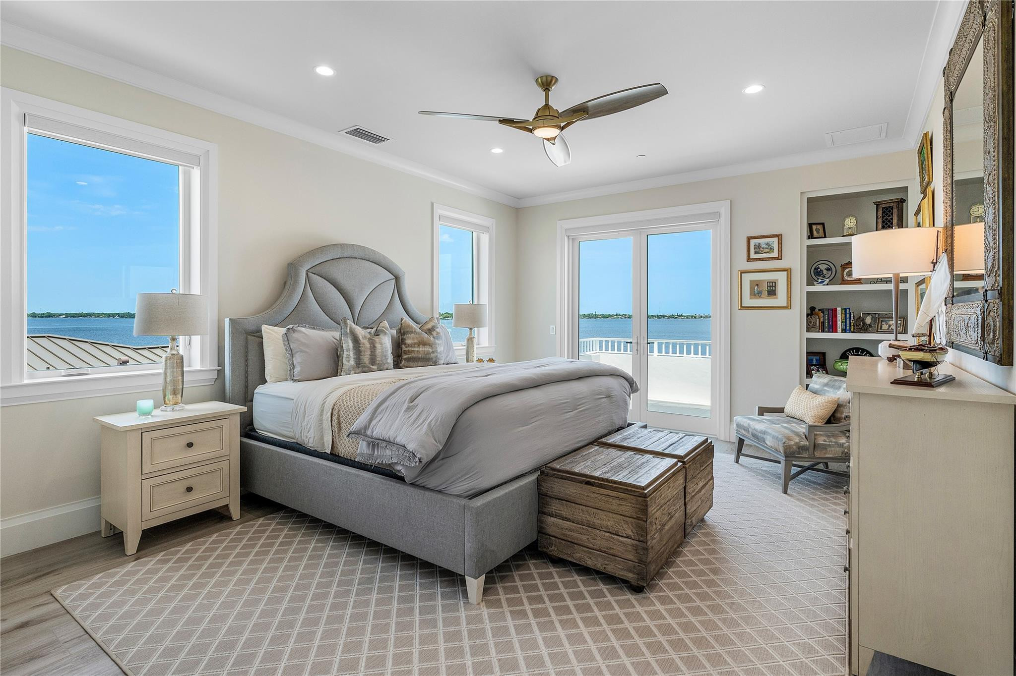 2842 SW Rivers End Way