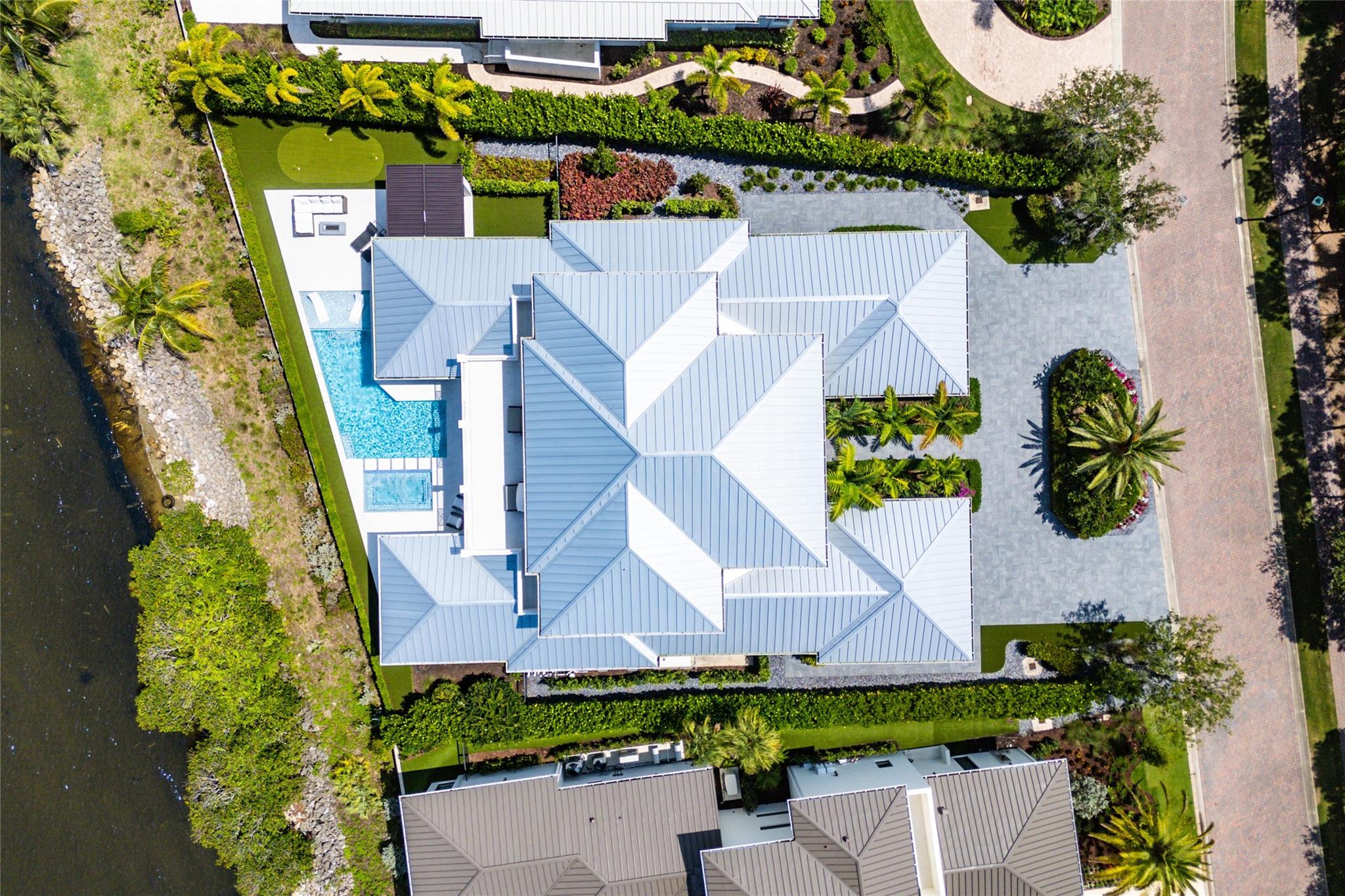 2842 SW Rivers End Way