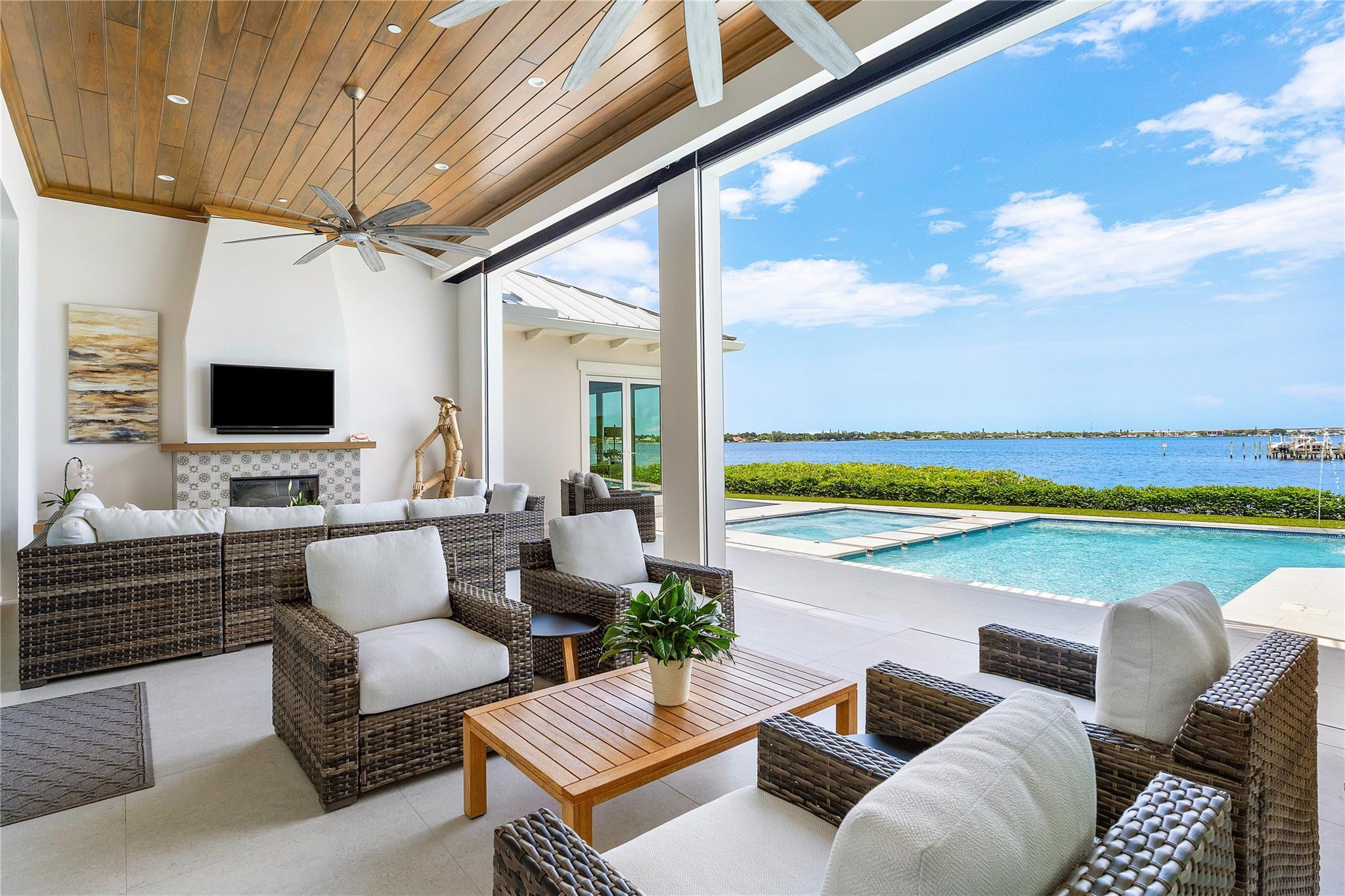 2842 SW Rivers End Way