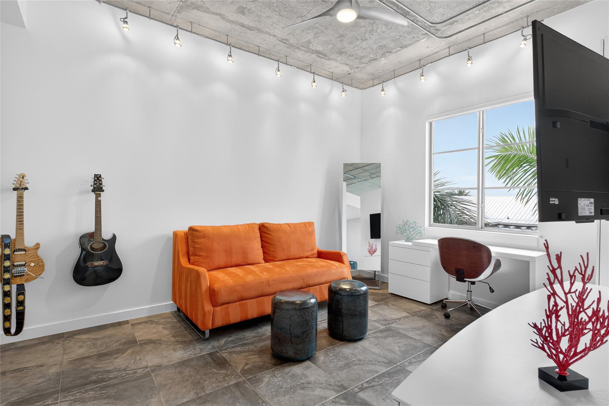 365 SE 6th Avenue 404, Delray Beach Unit: 404