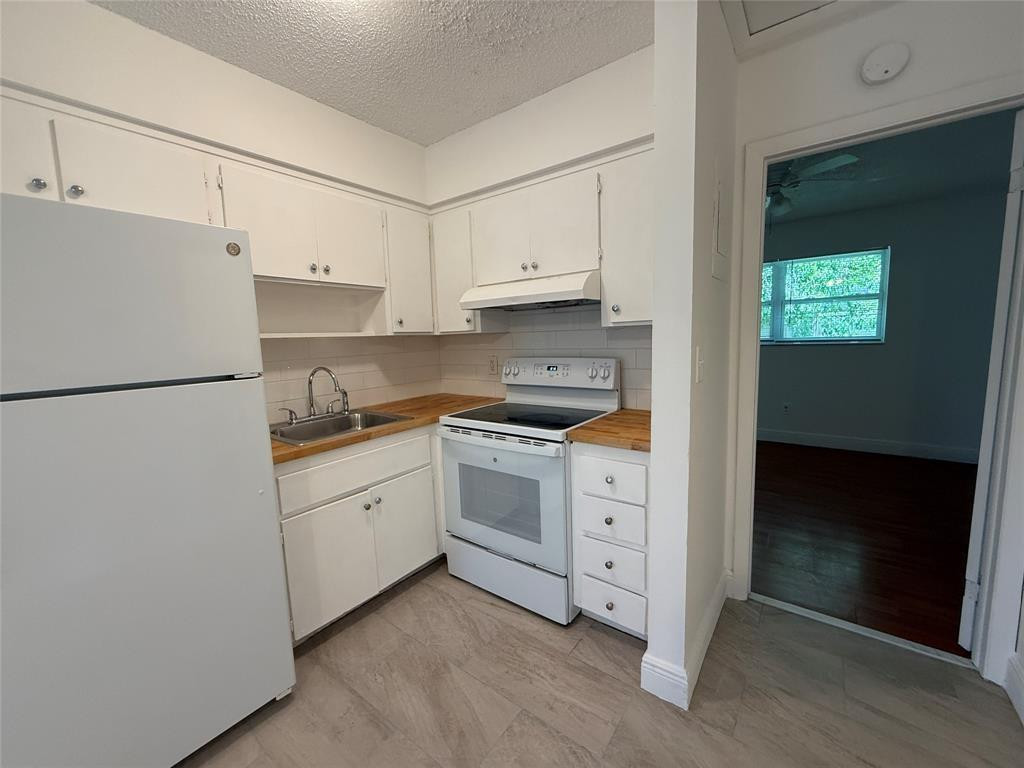 810 SE 18th Street 6