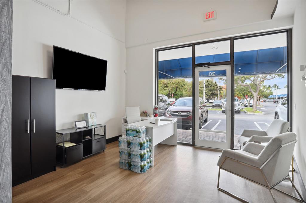 900 E Atlantic Avenue 20