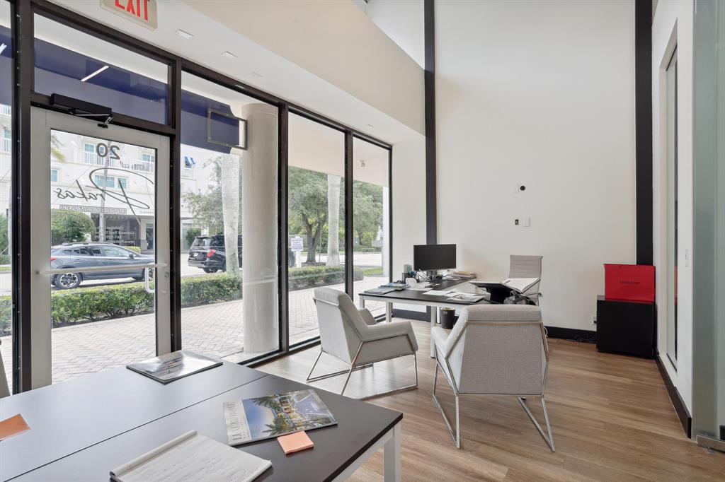 900 E Atlantic Avenue 20