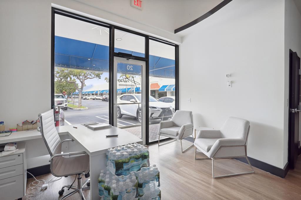 900 E Atlantic Avenue 20