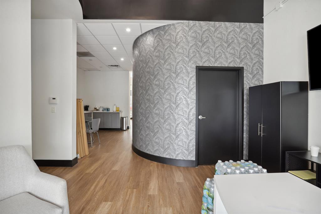 900 E Atlantic Avenue 20