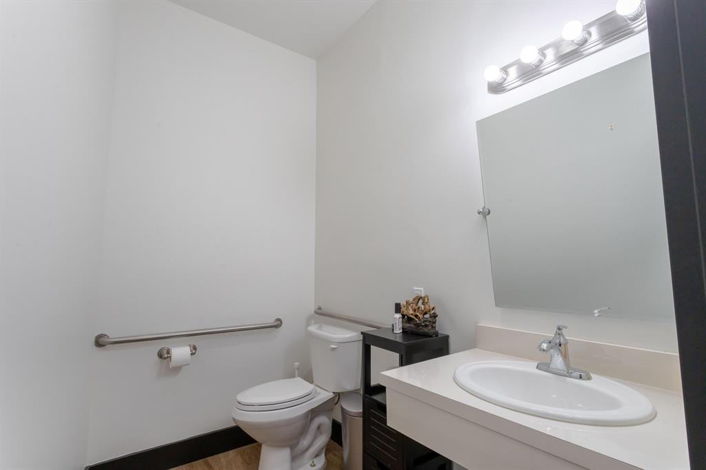 900 E Atlantic Avenue 20