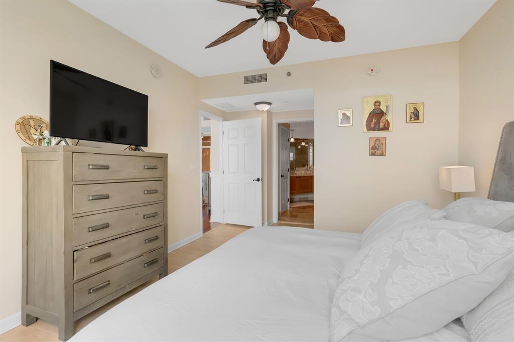 1819 SE 17th Street 604