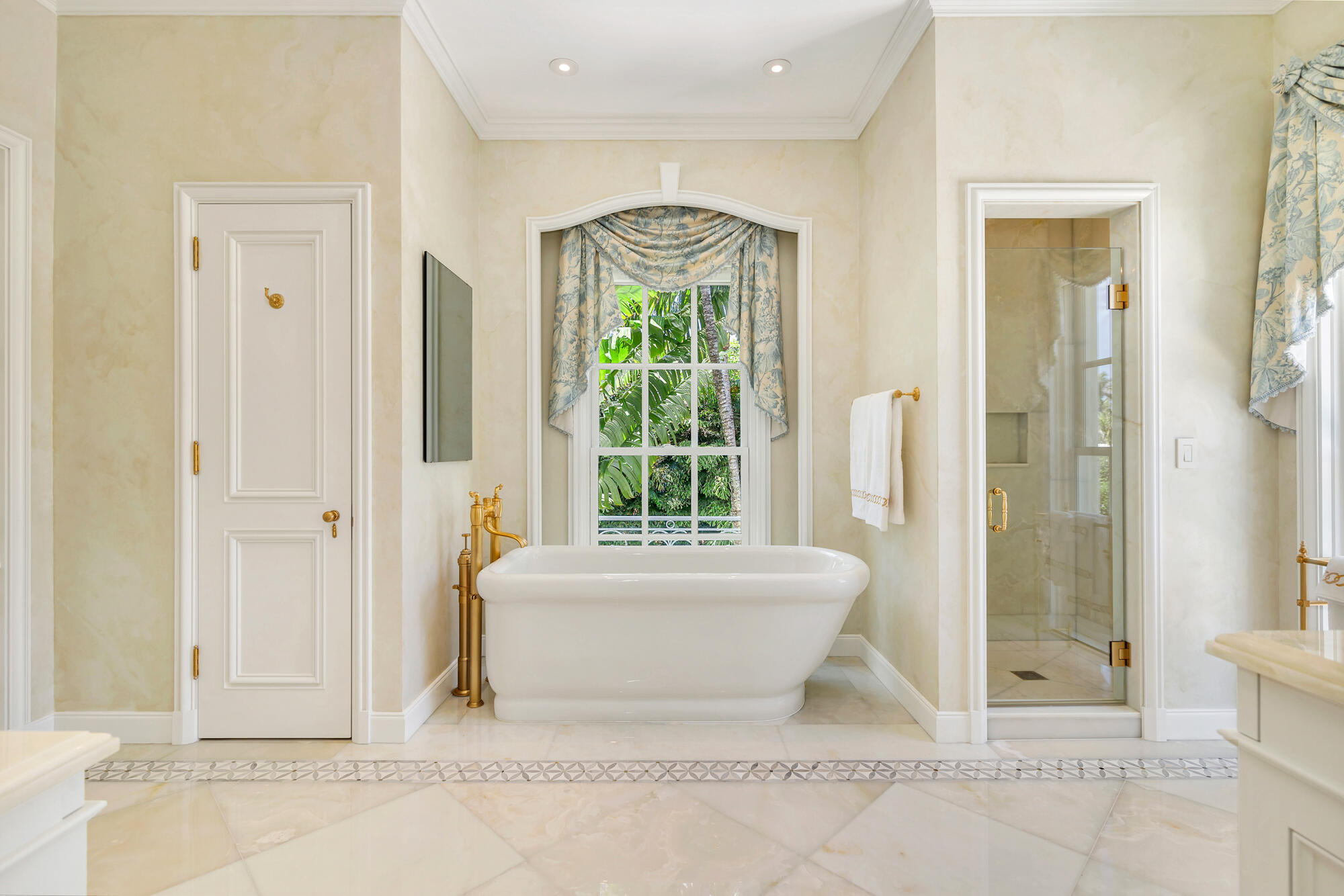 120 Via Del Lago, Palm Beach