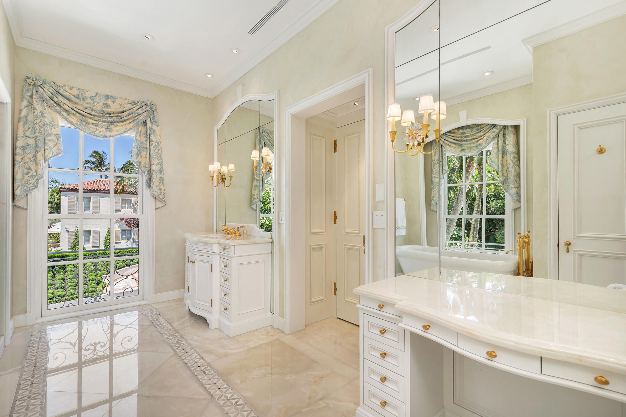 120 Via Del Lago, Palm Beach