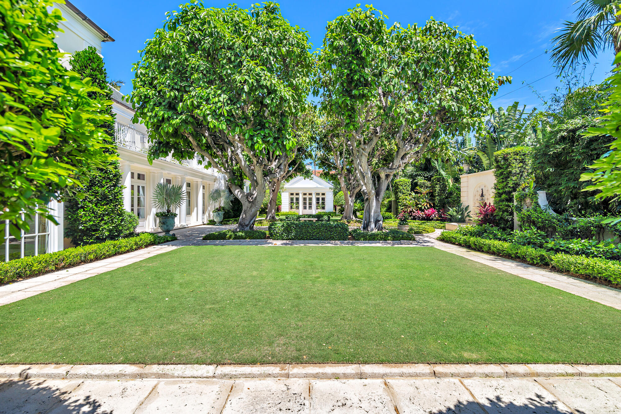 120 Via Del Lago, Palm Beach