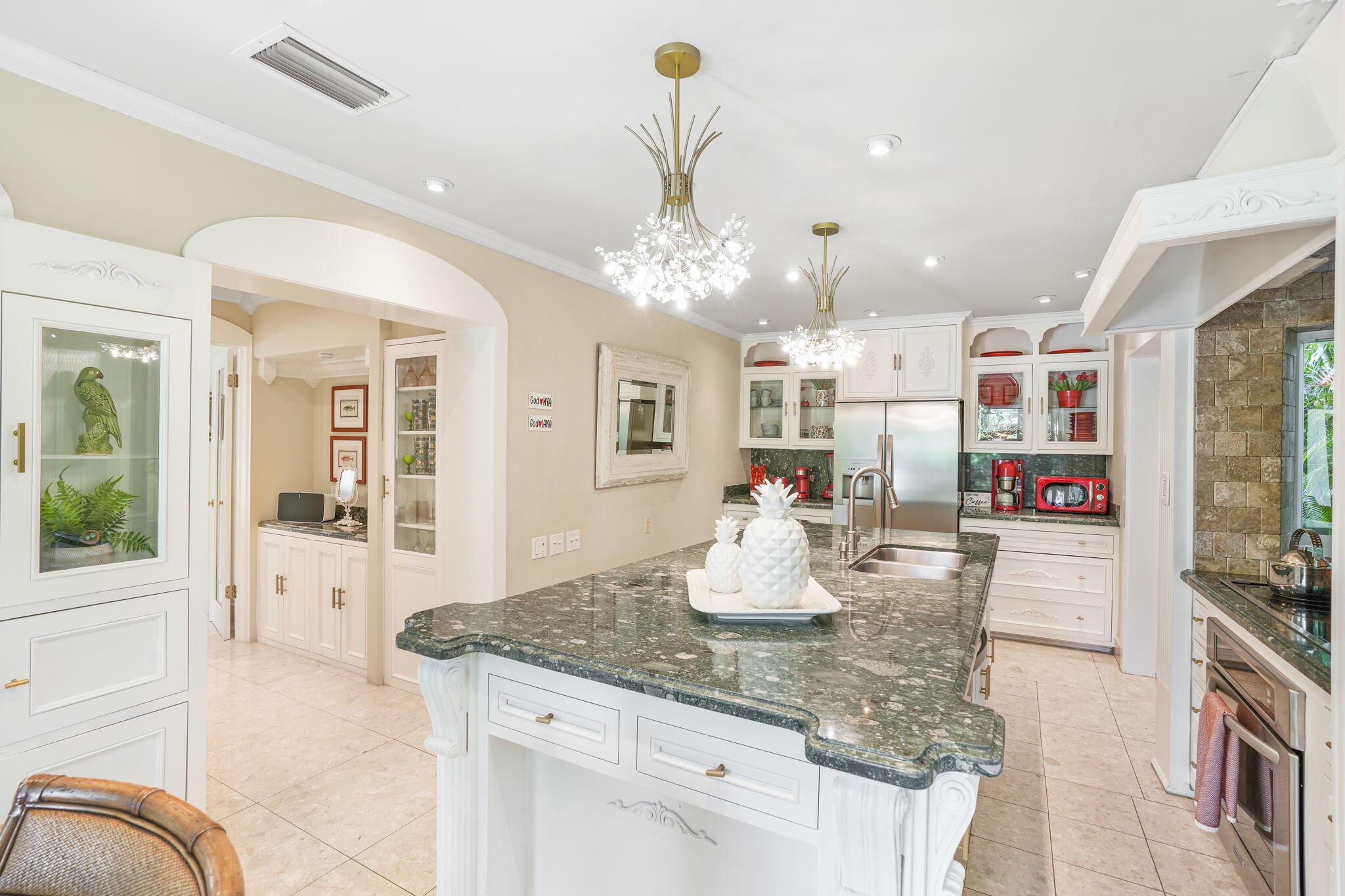 714 S Atlantic Drive