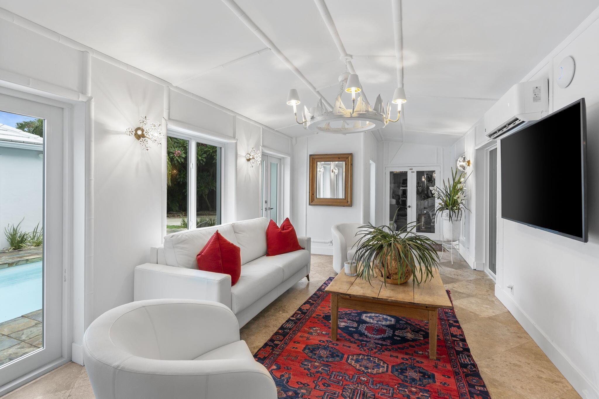 714 S Atlantic Drive