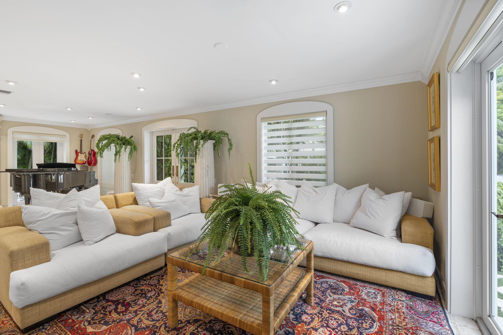 714 S Atlantic Drive