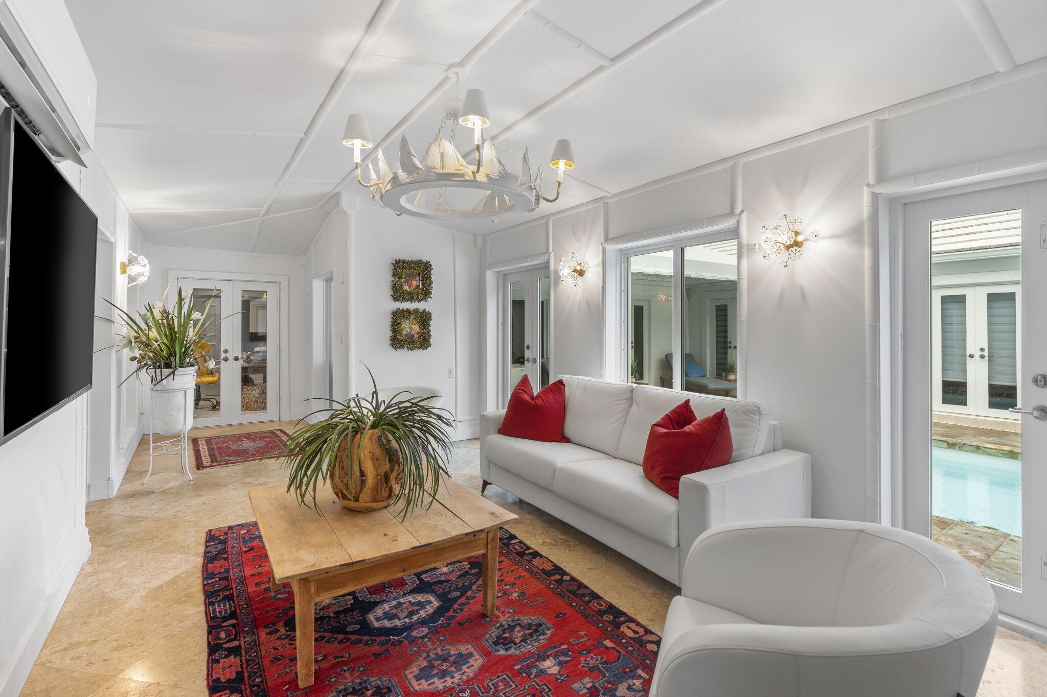 714 S Atlantic Drive