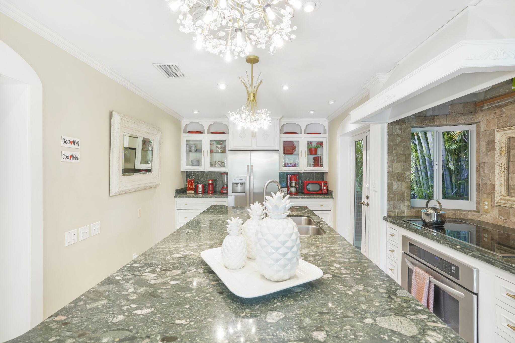 714 S Atlantic Drive