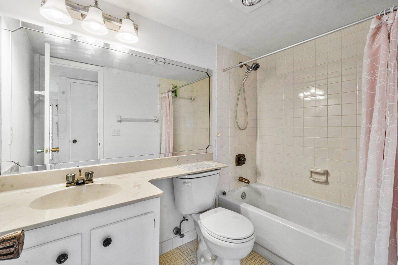 930 Dogwood Drive 355