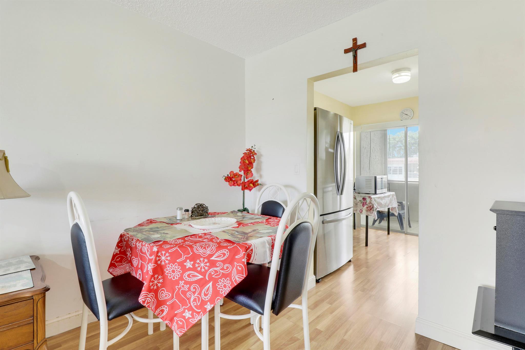 3 Abbey Lane 204