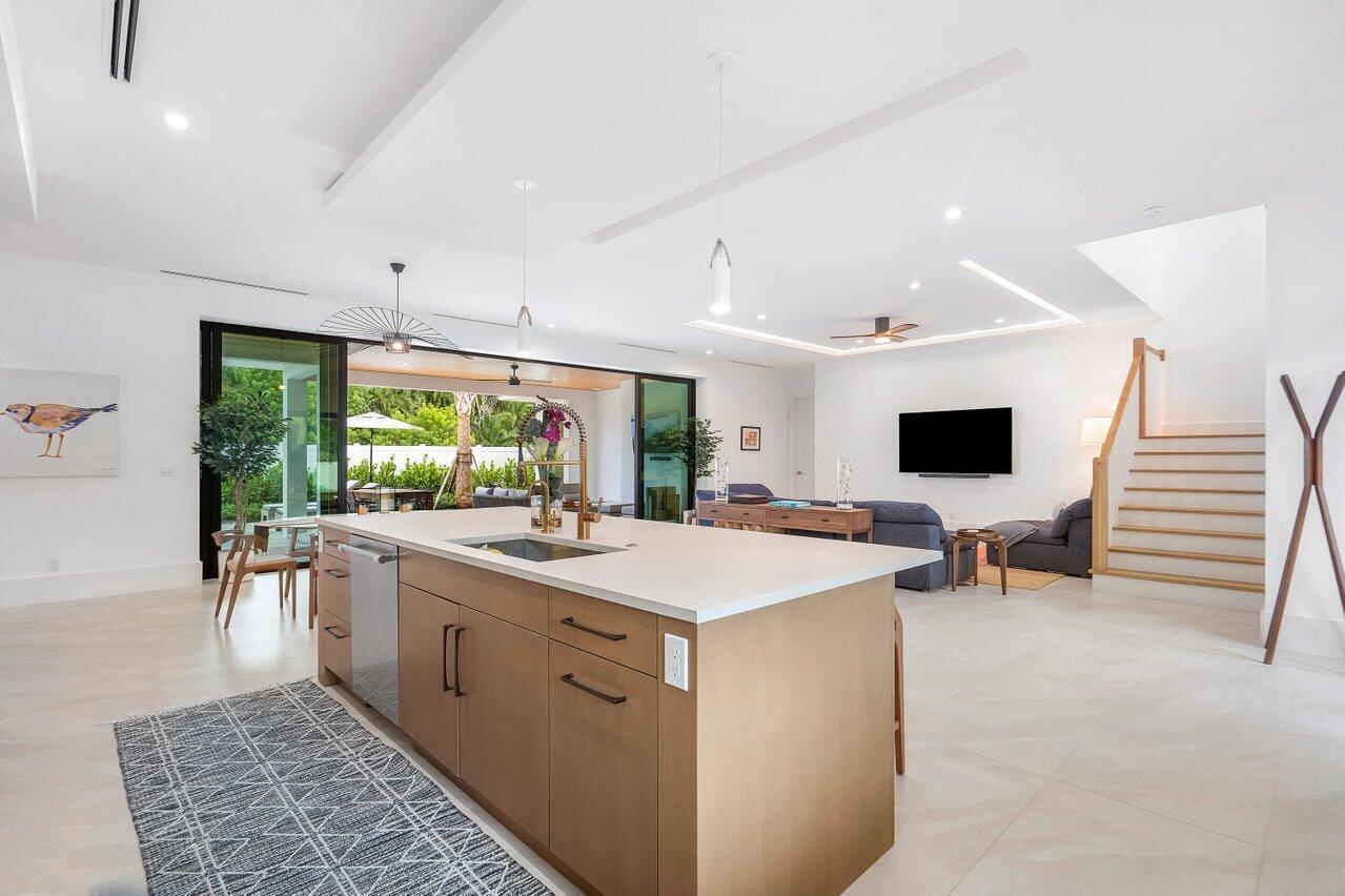 130 Pineapple Road