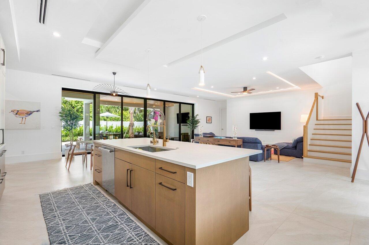 130 Pineapple Road