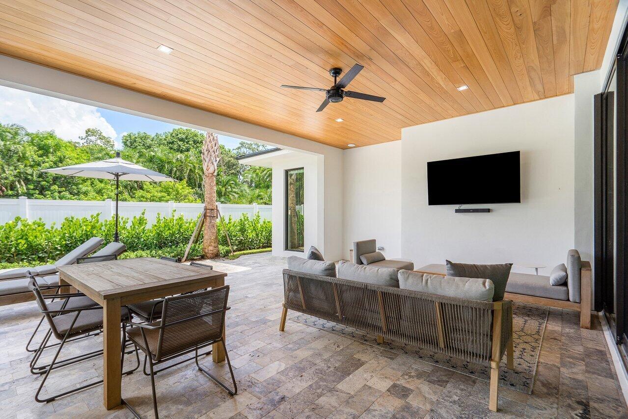130 Pineapple Road