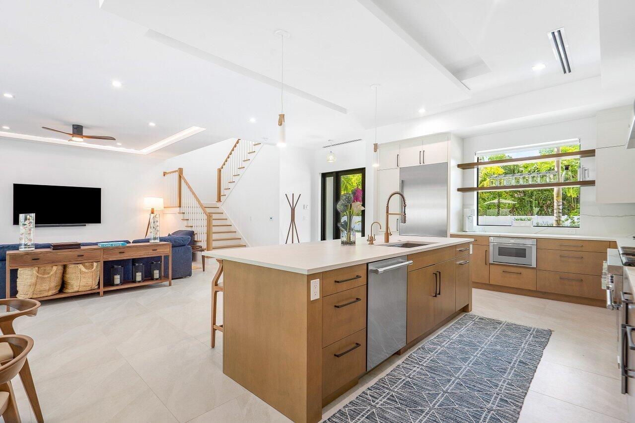 130 Pineapple Road