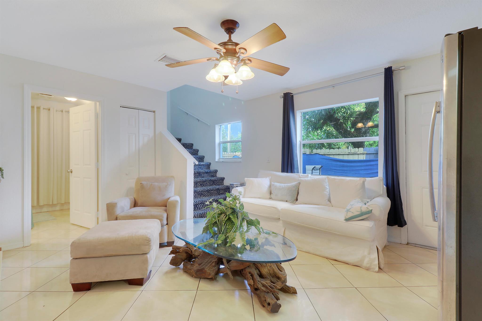 2723 Hiawatha Avenue